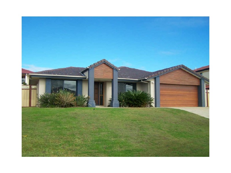 107 Crestwood Dr, Molendinar QLD 4214