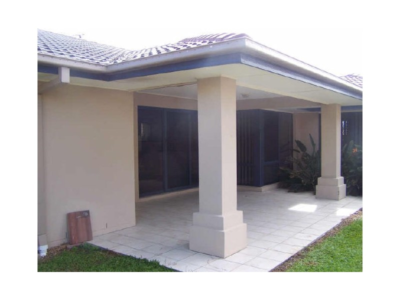 107 Crestwood Dr, Molendinar QLD 4214