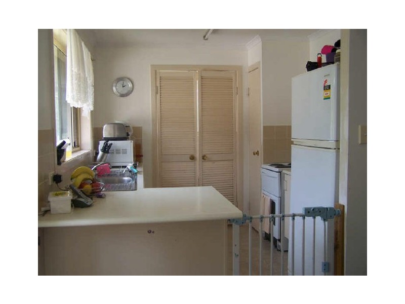 15 Kinarra St, Ashmore QLD 4214