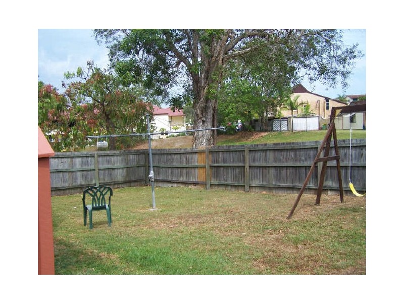 15 Kinarra St, Ashmore QLD 4214