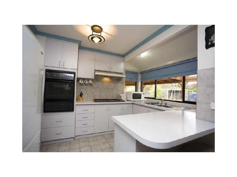 34 Greenhills Drive, Melton VIC 3337