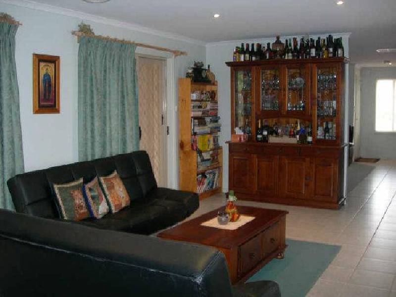 2 Greenhills Drive, Kurunjang VIC 3337