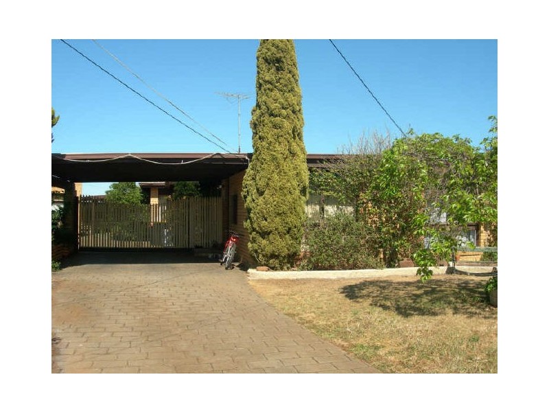 4 Oxley Court, Melton South VIC 3338