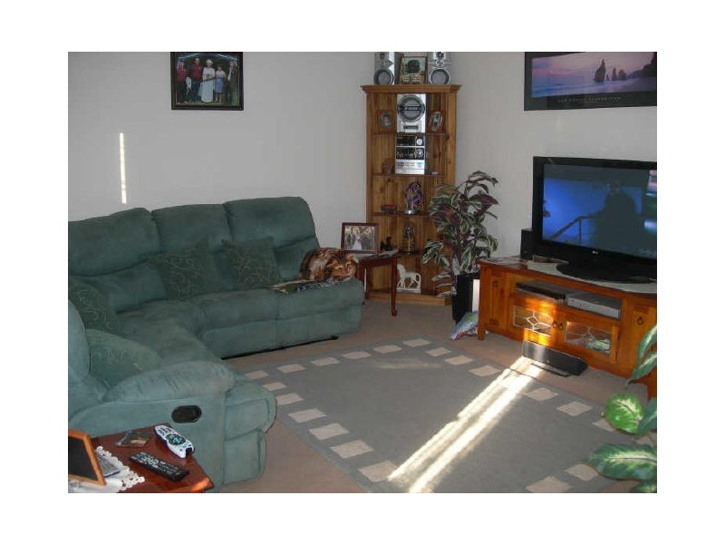 6 Maximus Court, Melton VIC 3337