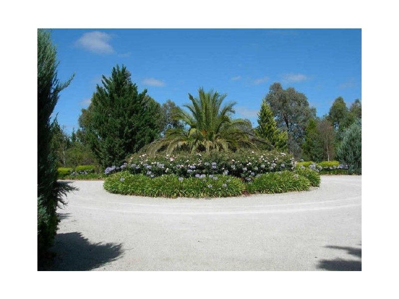 10 Kororoit Court, Toolern Downs, Melton VIC 3337