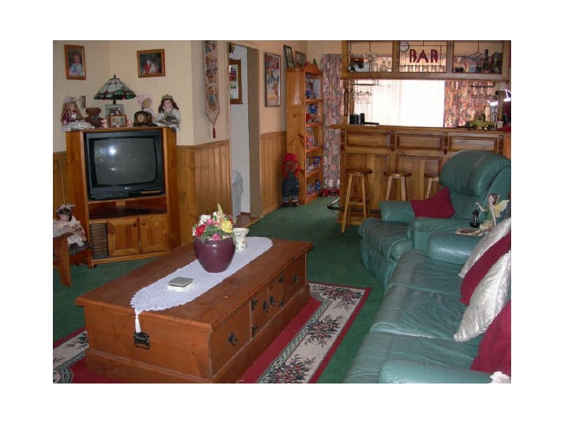 7 Cahill Drive, Brookfield VIC 3338