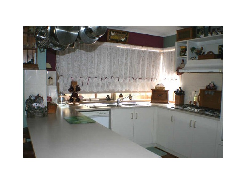 7 Cahill Drive, Brookfield VIC 3338