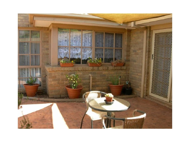 7 Cahill Drive, Brookfield VIC 3338