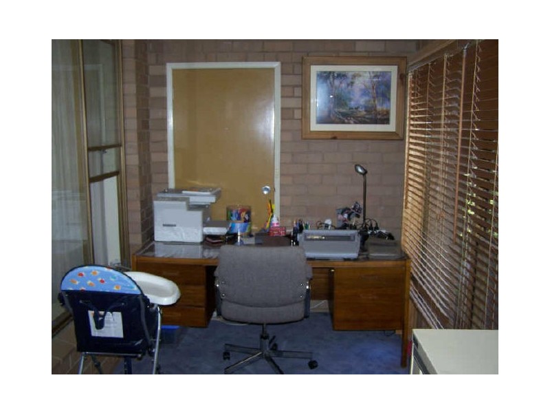 16 Fairbairn Street, Lavington NSW 2641