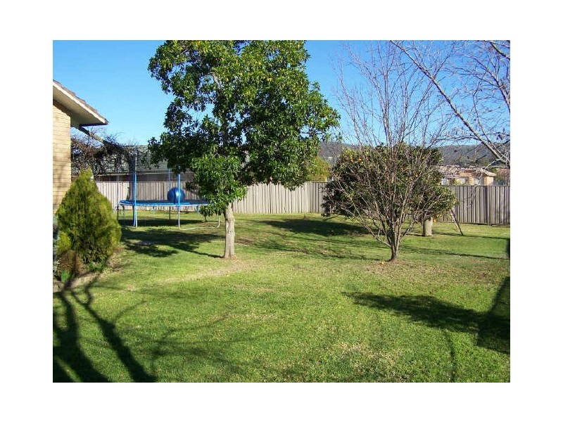16 Fairbairn Street, Lavington NSW 2641