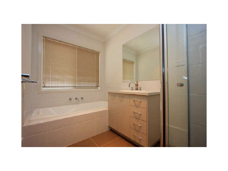 817 Centaur Road, Lavington NSW 2641