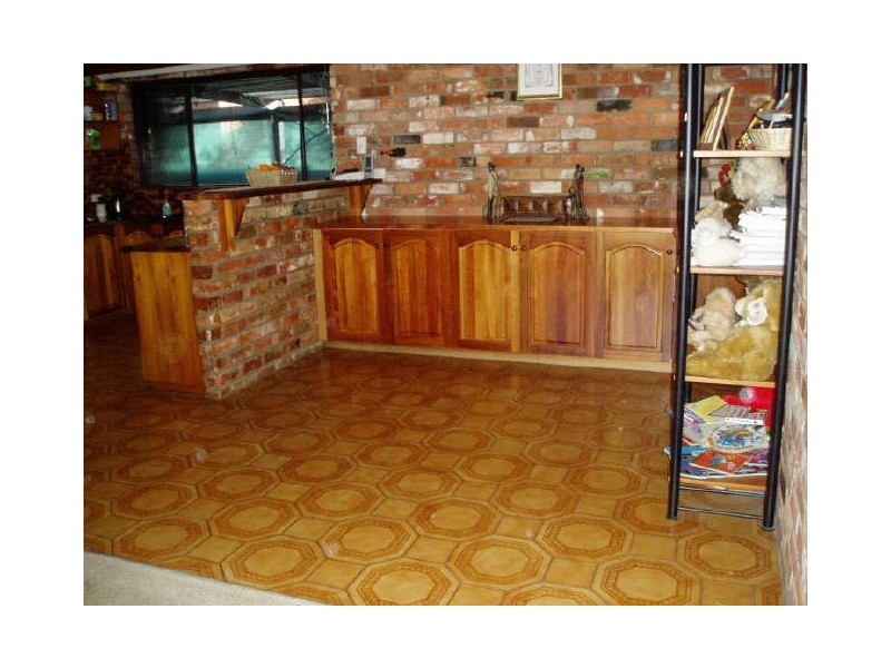 5 Gibson Drive, Burrumbuttock NSW 2642