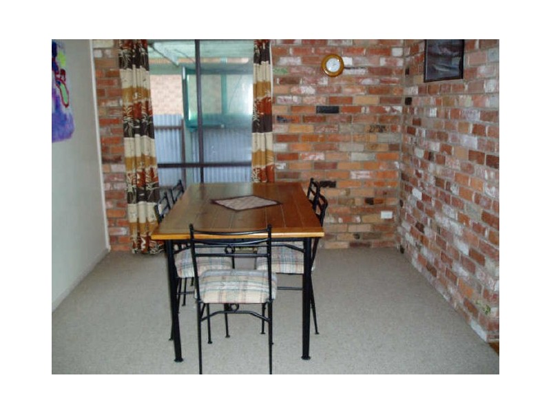 5 Gibson Drive, Burrumbuttock NSW 2642