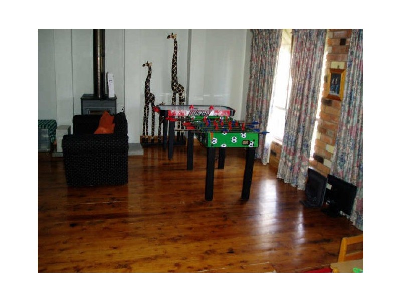 5 Gibson Drive, Burrumbuttock NSW 2642