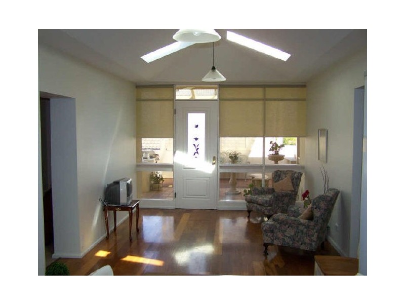 210 Bernhardt Street, East Albury NSW 2640