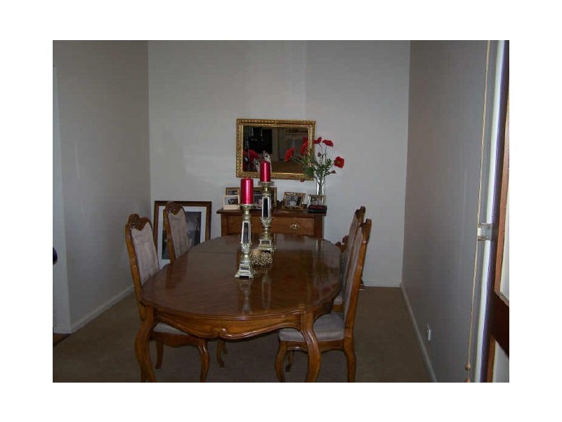 210 Bernhardt Street, East Albury NSW 2640