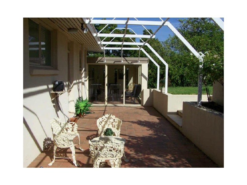 210 Bernhardt Street, East Albury NSW 2640