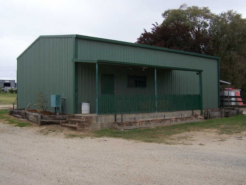 111 Catherine Crescent, Lavington NSW 2641