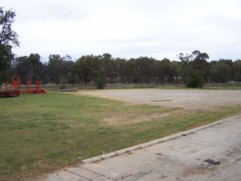 111 Catherine Crescent, Lavington NSW 2641