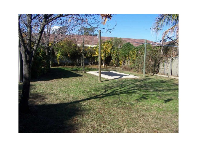 4 Kimberley Court, Lavington NSW 2641