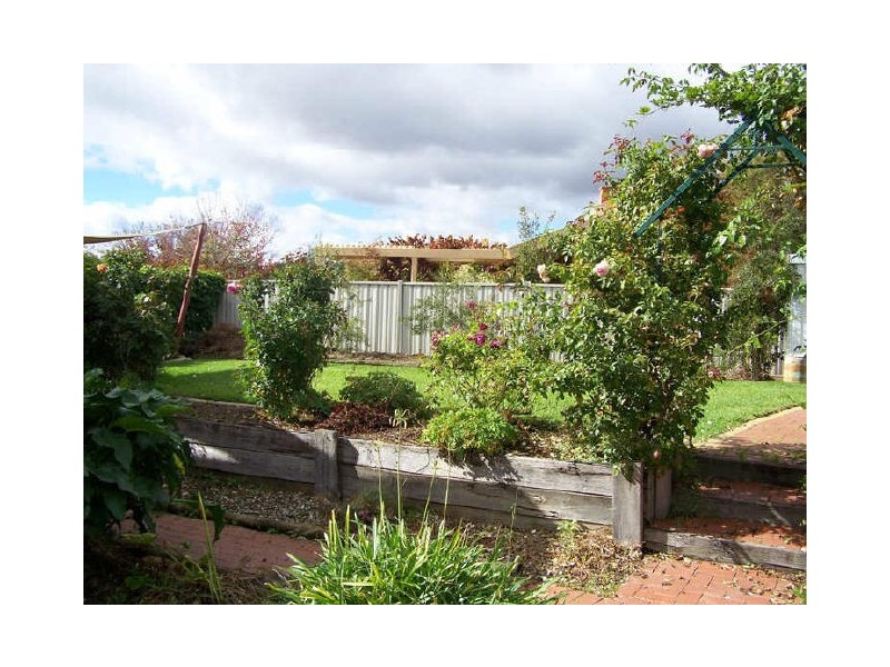 24 Unger Street, Lavington NSW 2641