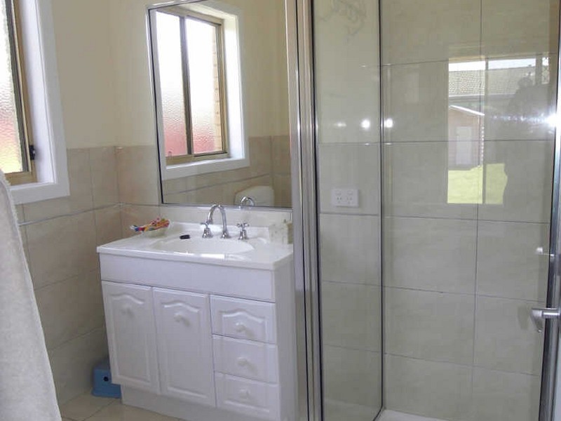 452 Douglas Road, Lavington NSW 2641