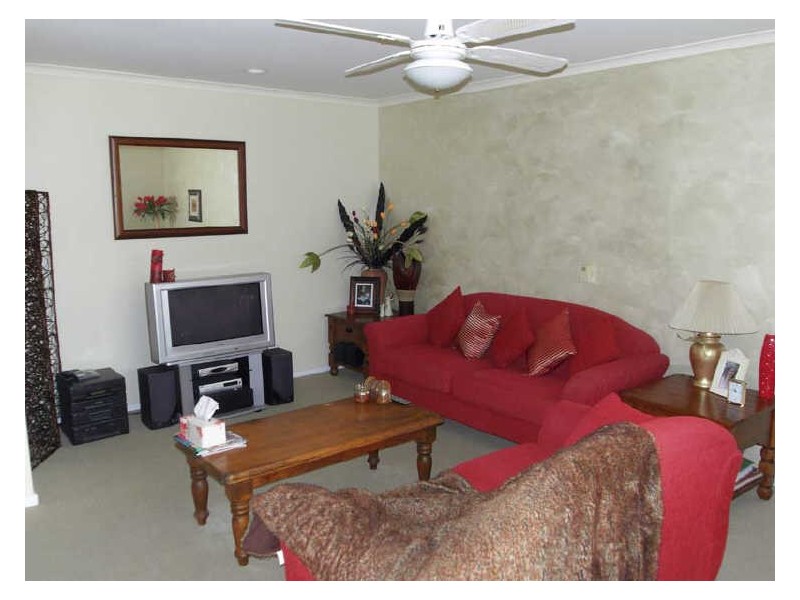 4/408 Kotthoff Street, Lavington NSW 2641