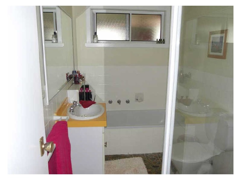 4/408 Kotthoff Street, Lavington NSW 2641