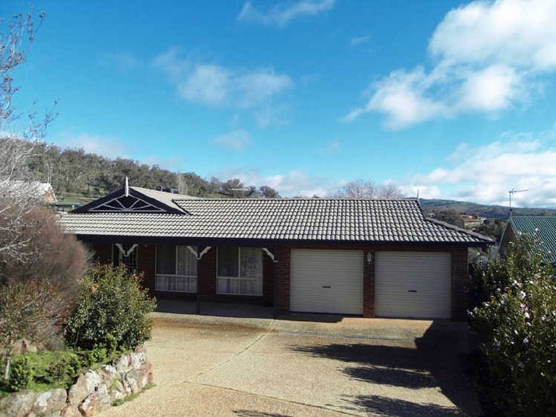 22 Hamilton Valley Court, Lavington NSW 2641