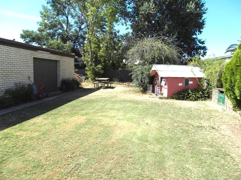 240 Kooba Street, Lavington NSW 2641