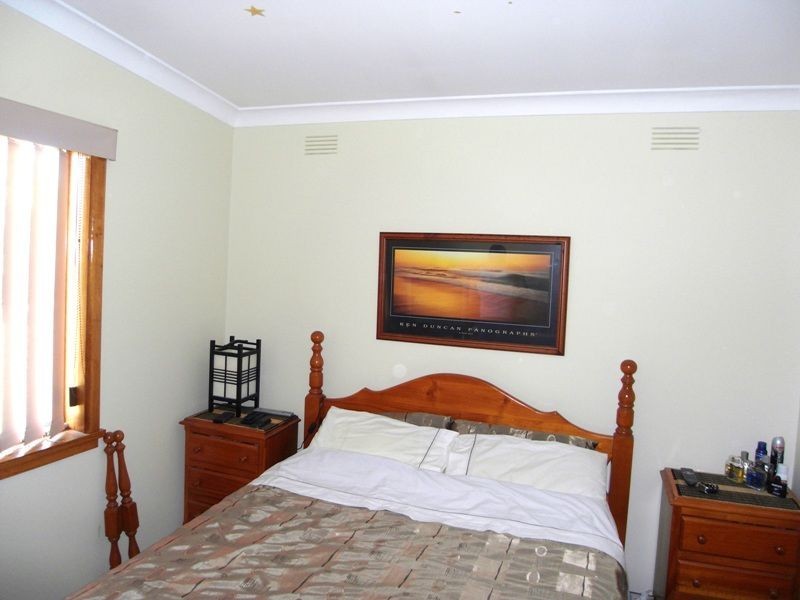 240 Kooba Street, Lavington NSW 2641