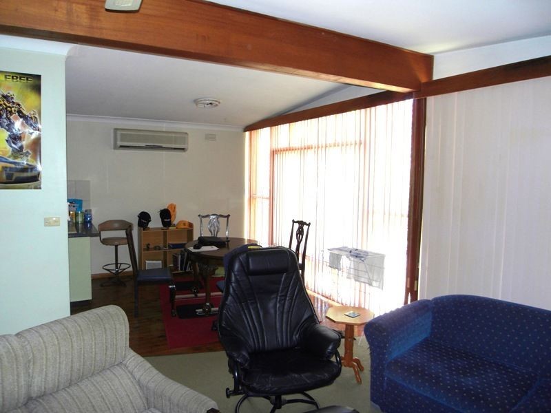 240 Kooba Street, Lavington NSW 2641