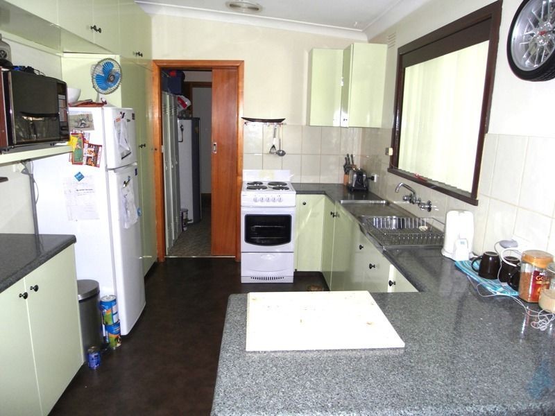 240 Kooba Street, Lavington NSW 2641