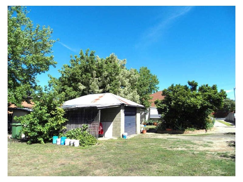 412 Griffith Road, Lavington NSW 2641