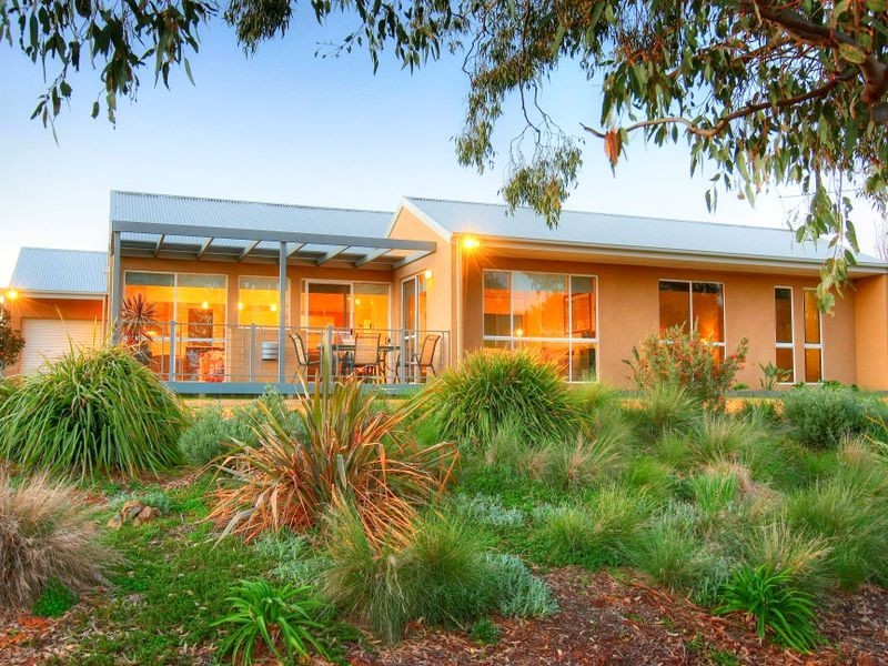 37 Newton Circuit, Thurgoona NSW 2640