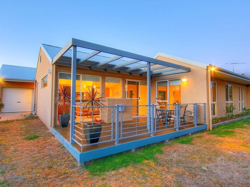 37 Newton Circuit, Thurgoona NSW 2640