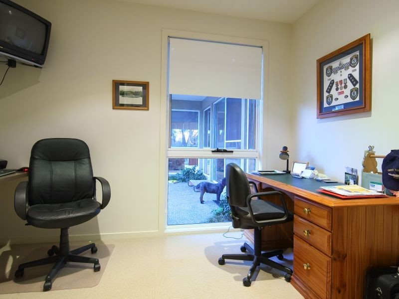 37 Newton Circuit, Thurgoona NSW 2640