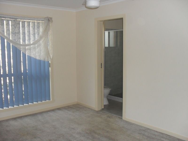 1/567 Webb Street, Lavington NSW 2641