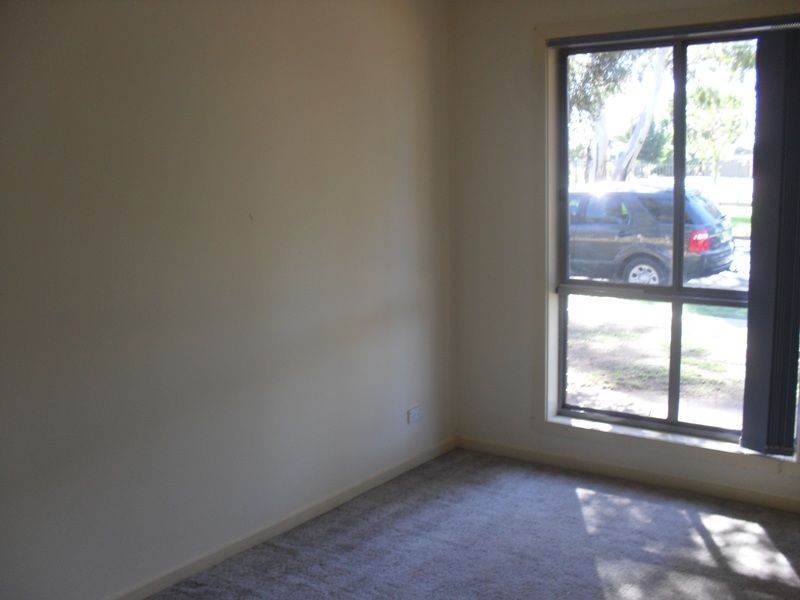 1/567 Webb Street, Lavington NSW 2641