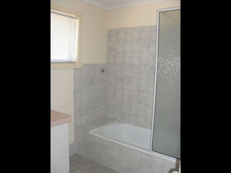 1/567 Webb Street, Lavington NSW 2641