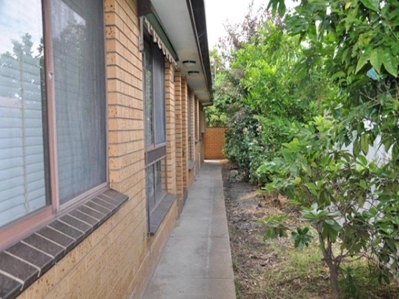 1/409 Griffith Road, Lavington NSW 2641