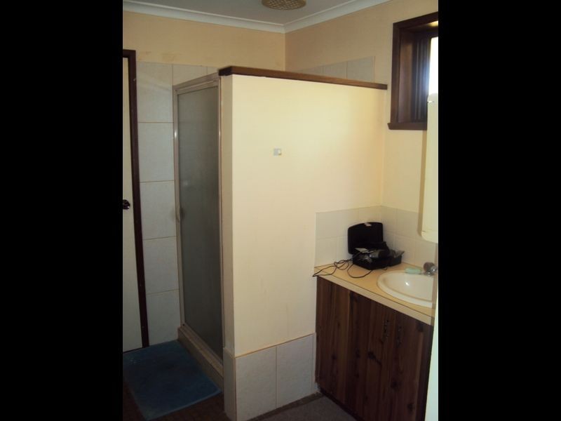 1/409 Griffith Road, Lavington NSW 2641