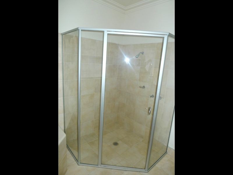 11 Spring Rise, West Albury NSW 2640