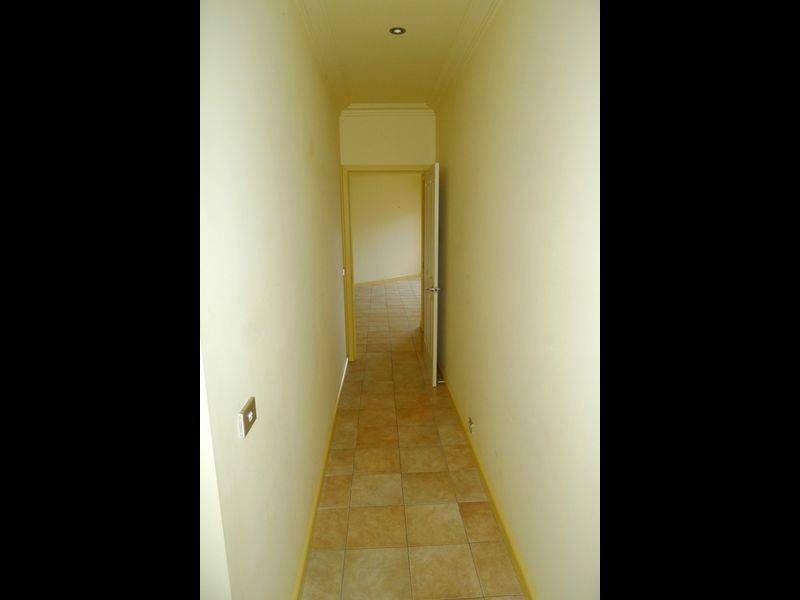 11 Spring Rise, West Albury NSW 2640