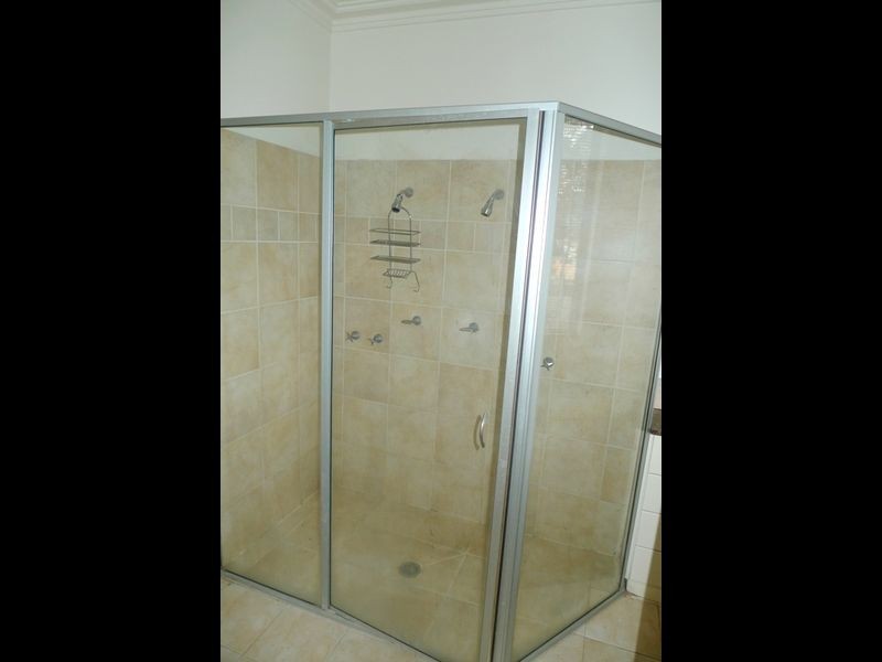 11 Spring Rise, West Albury NSW 2640