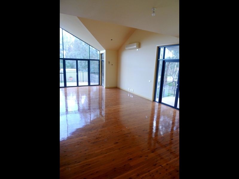 11 Spring Rise, West Albury NSW 2640