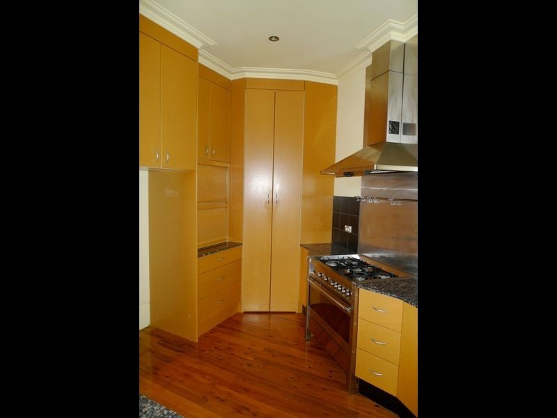 11 Spring Rise, West Albury NSW 2640