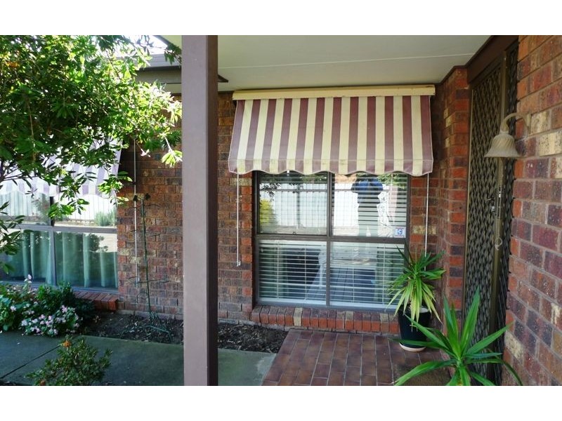 2/10 Brent Court, Lavington NSW 2641