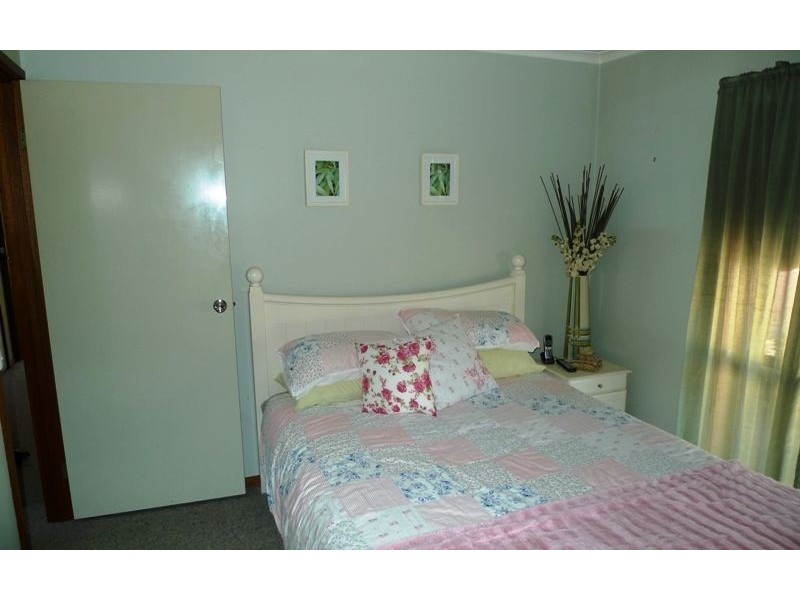 2/10 Brent Court, Lavington NSW 2641