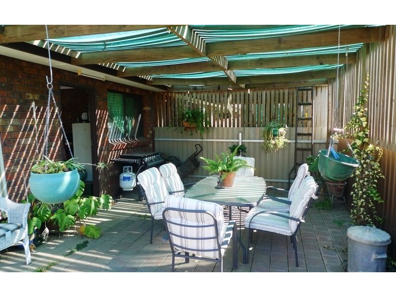 2/10 Brent Court, Lavington NSW 2641